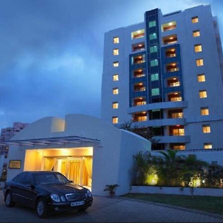 Royal Orchid Golden Suites Pune Eksteriør bilde