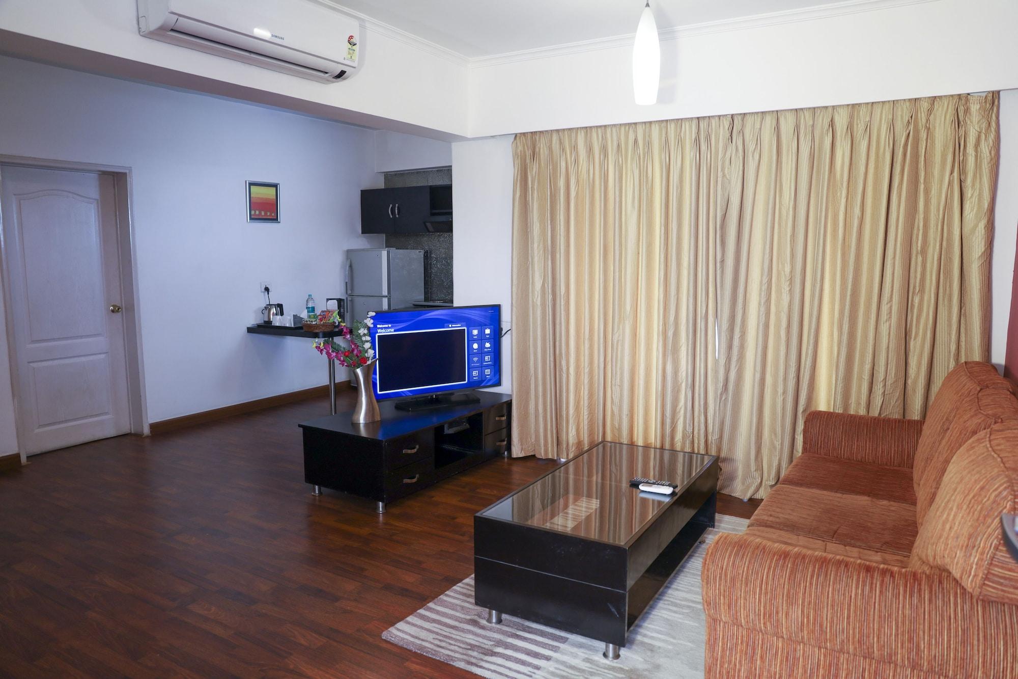 Royal Orchid Golden Suites Pune Eksteriør bilde