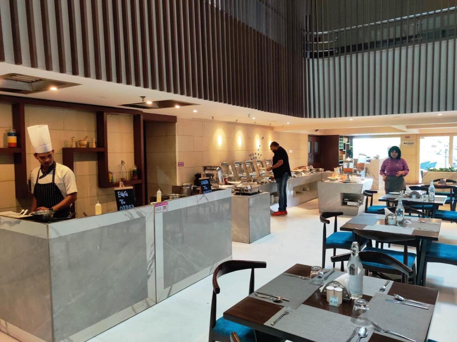 Royal Orchid Golden Suites Pune Eksteriør bilde