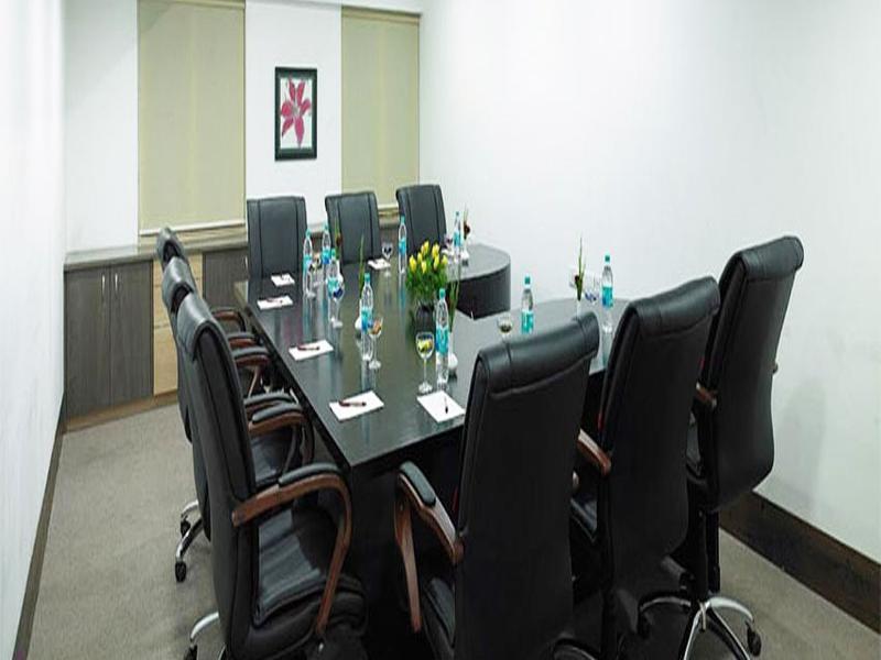 Royal Orchid Golden Suites Pune Eksteriør bilde
