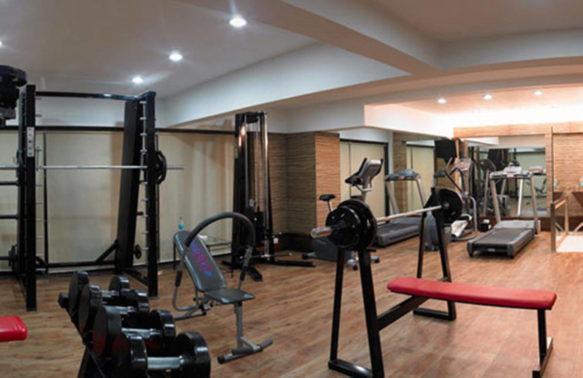 Royal Orchid Golden Suites Pune Eksteriør bilde