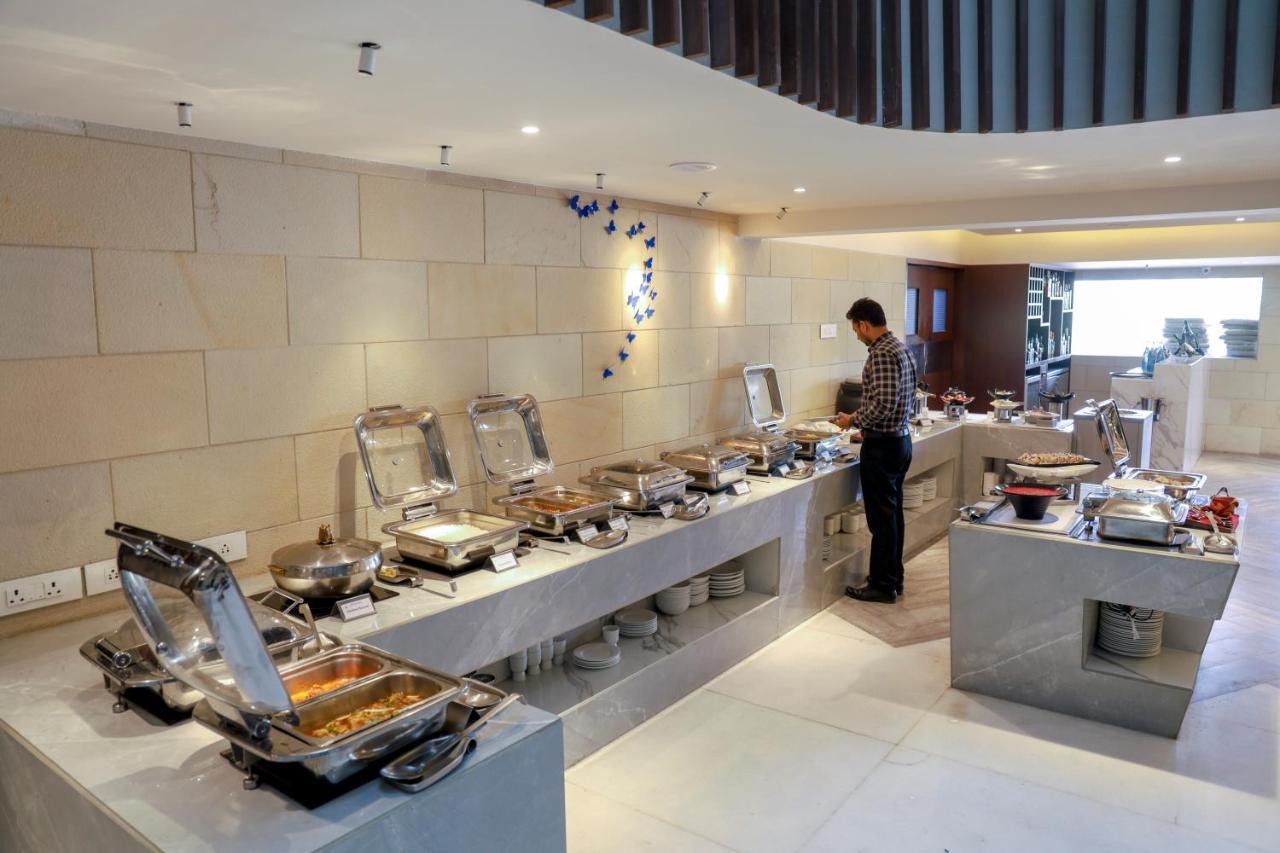 Royal Orchid Golden Suites Pune Eksteriør bilde