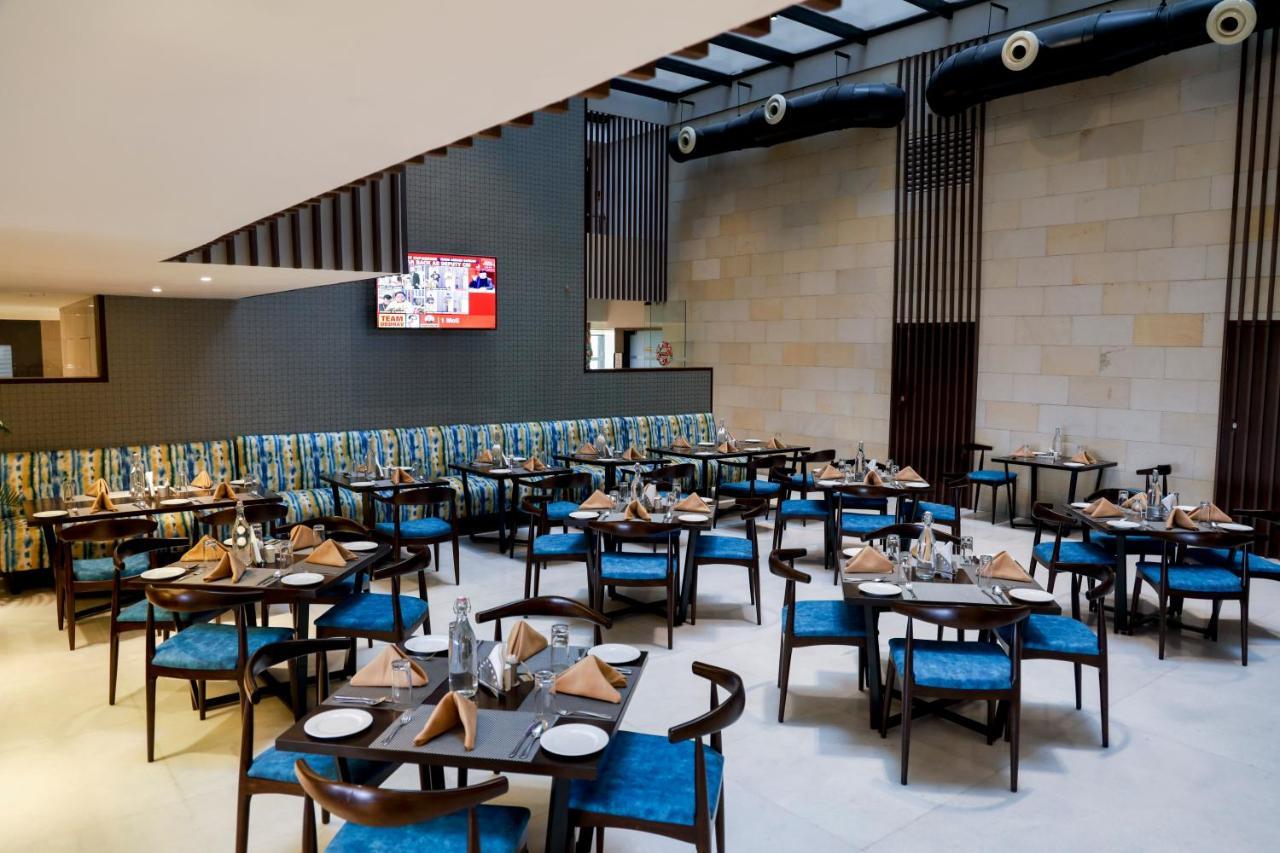 Royal Orchid Golden Suites Pune Eksteriør bilde